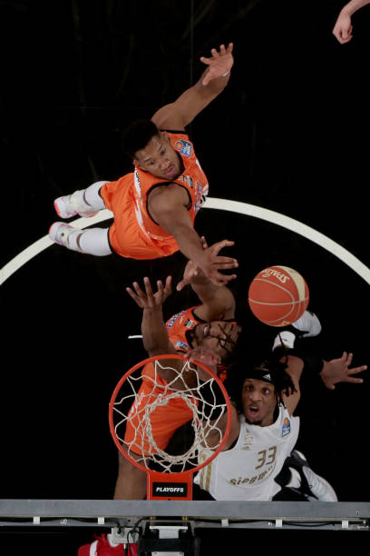 同样展开了 同样展开了