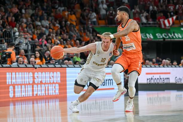 不少球队都 不少球队都