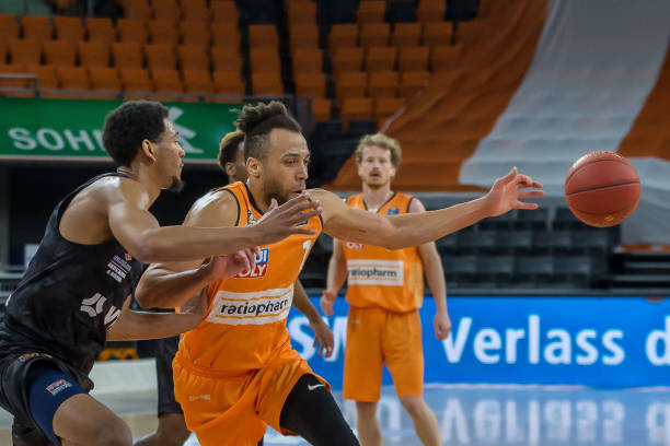 仍无法确定 仍无法确定